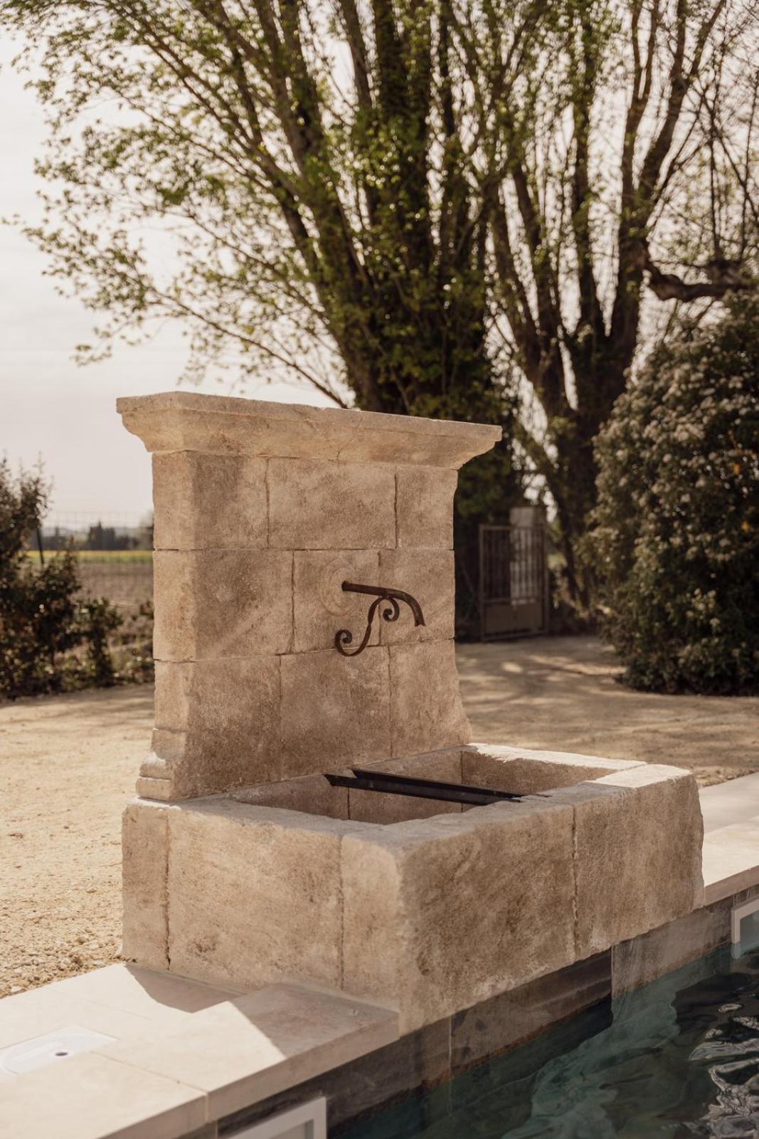 La Ferme Du 645 Villa Entraigues-sur-la-Sorgue Luaran gambar